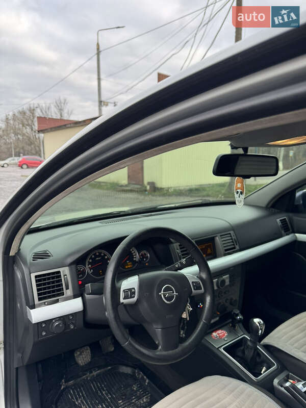 Седан Opel Vectra 2004 в Вінниці