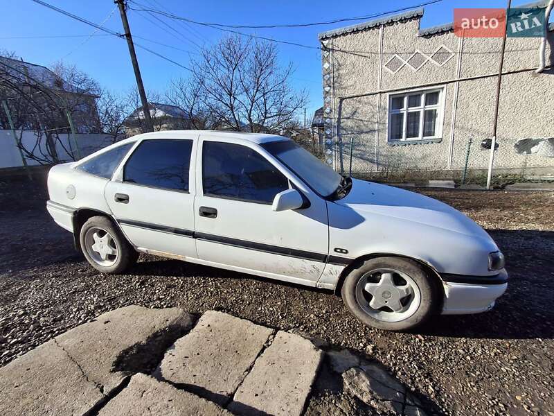 Лифтбек Opel Vectra 1993 в Ивано-Франковске