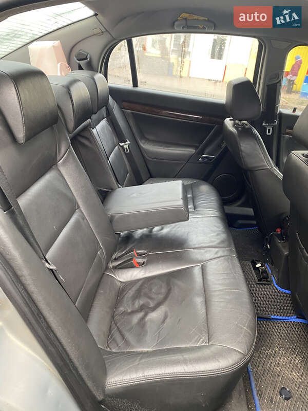 Седан Opel Vectra 2004 в Чернігові