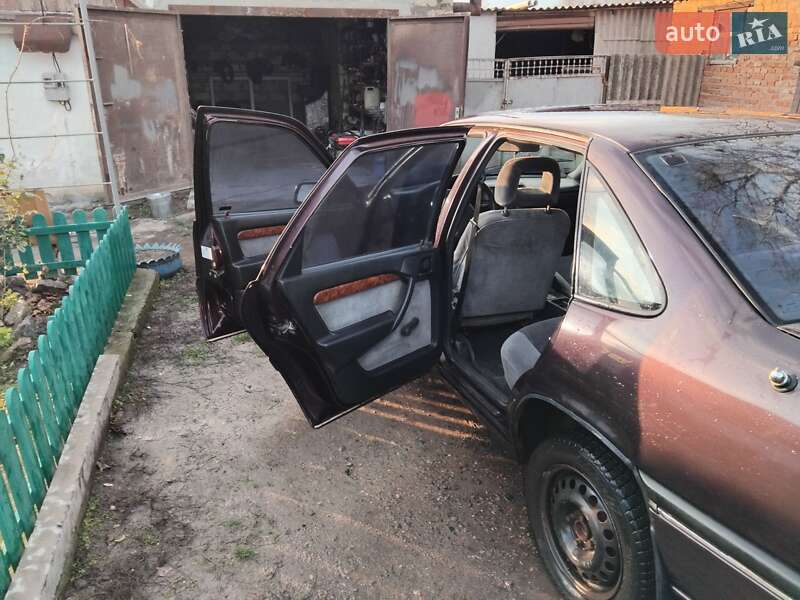 Седан Opel Vectra 1995 в Южноукраинске