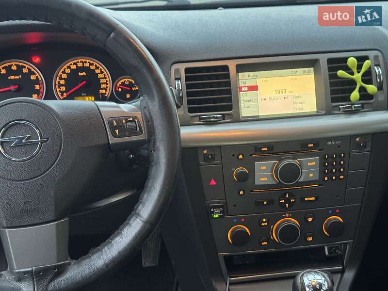 Седан Opel Vectra 2008 в Горішніх Плавнях