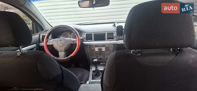 Універсал Opel Vectra 2005 в Житомирі