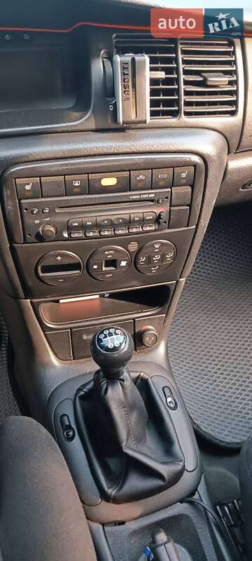 Седан Opel Vectra 2001 в Ужгороді