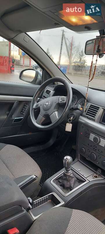 Универсал Opel Vectra 2005 в Ивано-Франковске