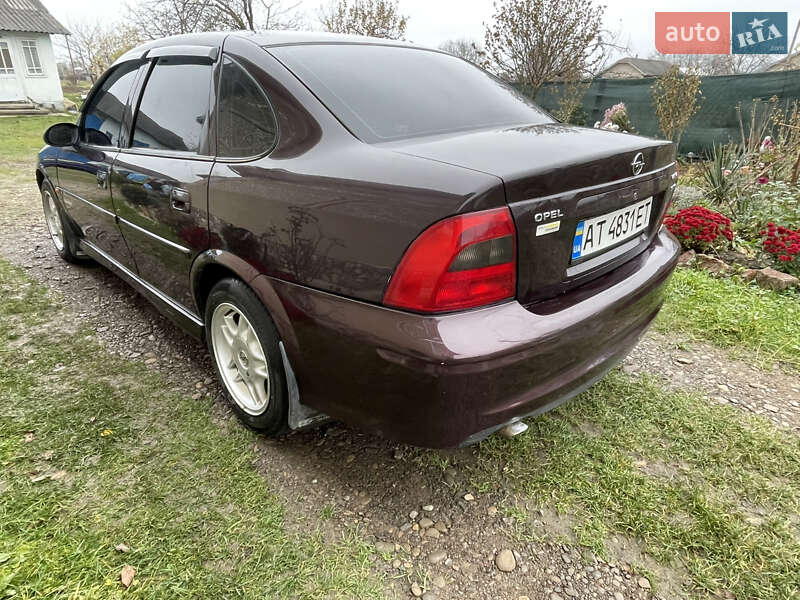 Седан Opel Vectra 2000 в Чернівцях