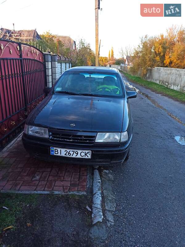 Седан Opel Vectra 1993 в Хоролі