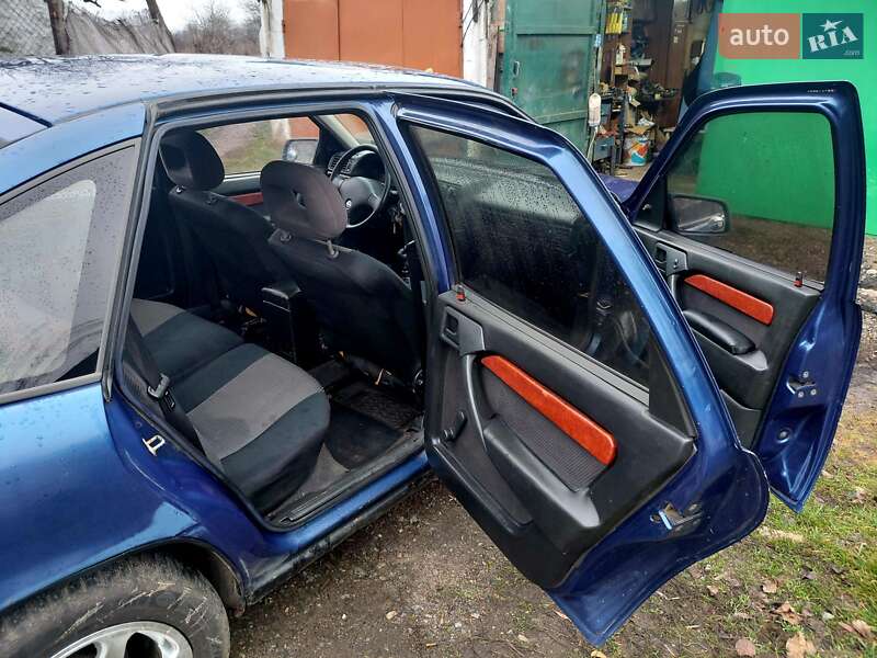 Ліфтбек Opel Vectra 1991 в Білій Церкві