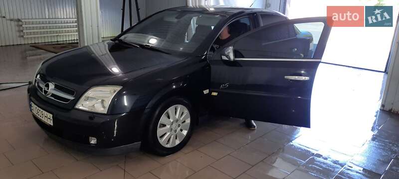 Седан Opel Vectra 2004 в Кременчуці