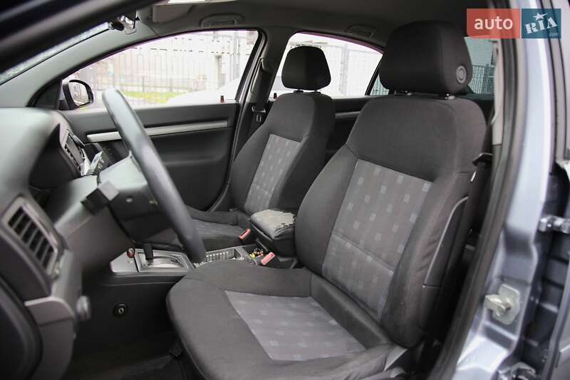 Седан Opel Vectra 2006 в Харкові