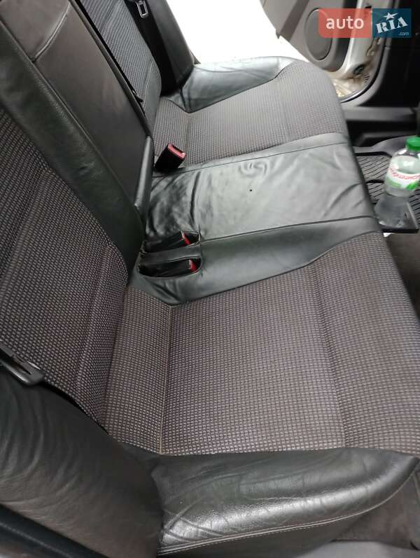 Ліфтбек Opel Vectra 2003 в Лебедині