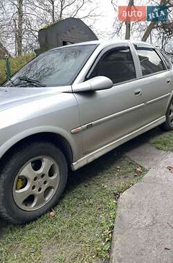 Седан Opel Vectra 2001 в Рівному