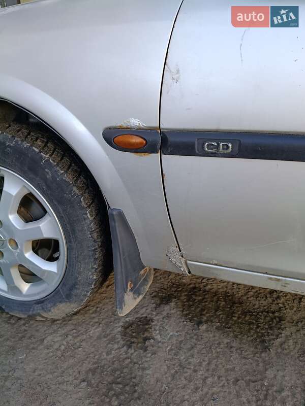 Седан Opel Vectra 1998 в Болехове