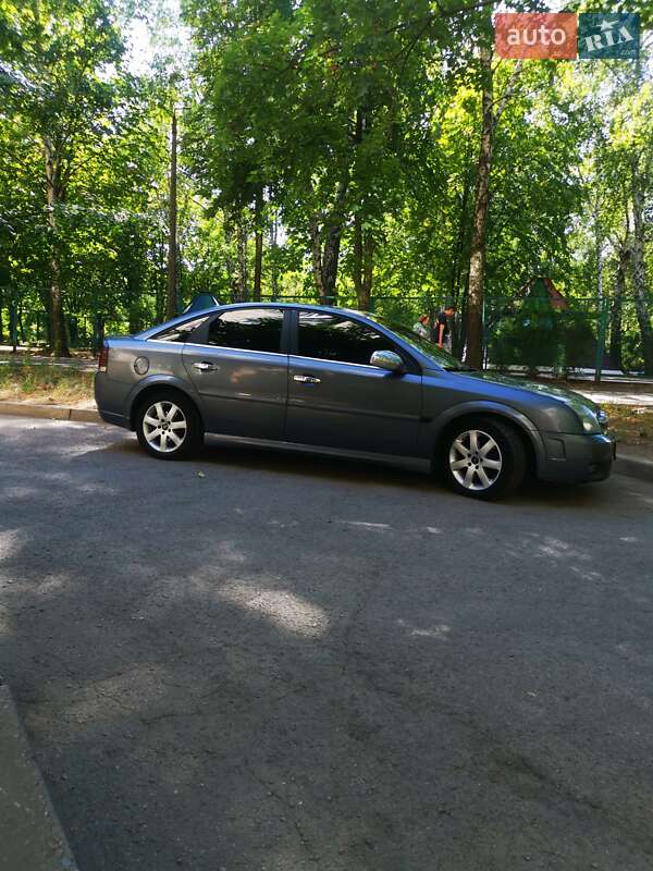 Лифтбек Opel Vectra 2002 в Кривом Роге