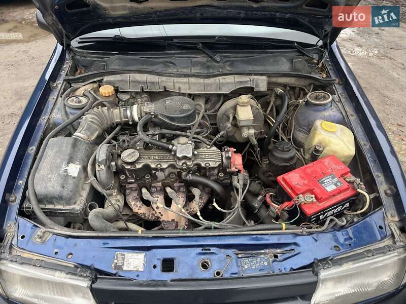 Седан Opel Vectra 1993 в Немирові фото 5 Седан Opel Vectra 1993 в Немирові