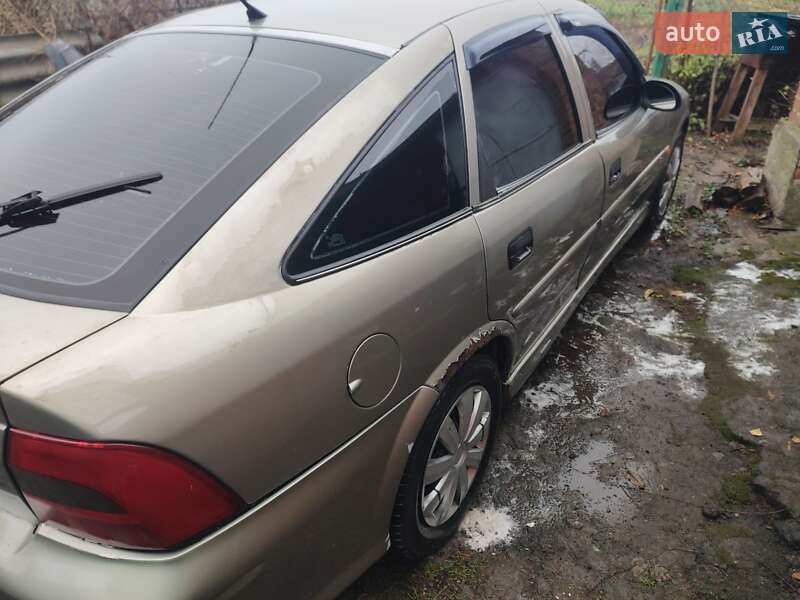 Ліфтбек Opel Vectra 1999 в Іллінцях фото 10 Ліфтбек Opel Vectra 1999 в Іллінцях