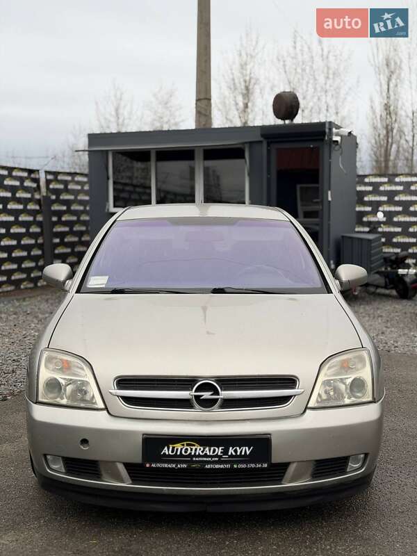 Седан Opel Vectra 2004 в Києві