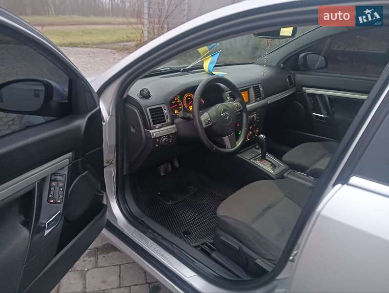 Седан Opel Vectra 2007 в Львове
