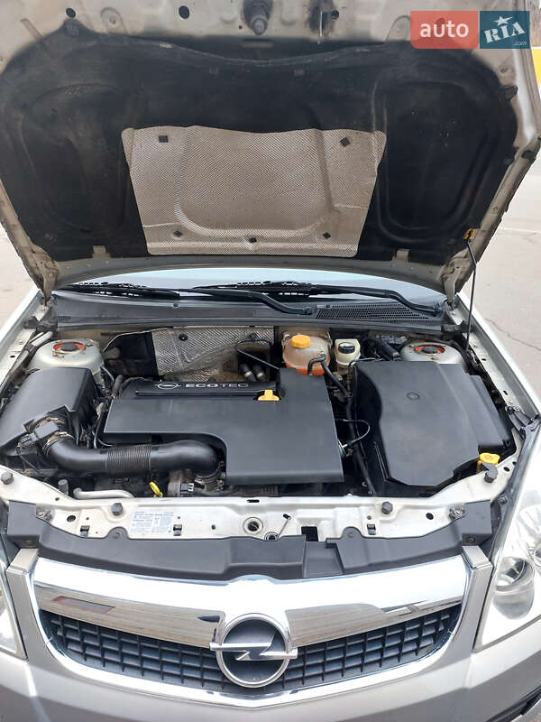 Лифтбек Opel Vectra 2005 в Днепре