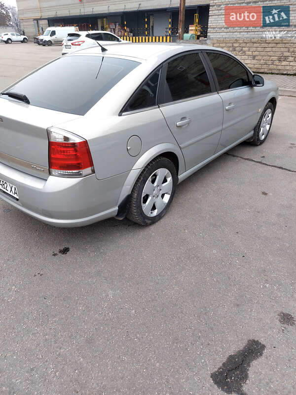 Лифтбек Opel Vectra 2005 в Днепре