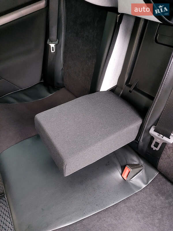 Лифтбек Opel Vectra 2005 в Днепре