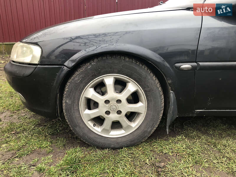Універсал Opel Vectra 1997 в Кам'янці-Бузькій