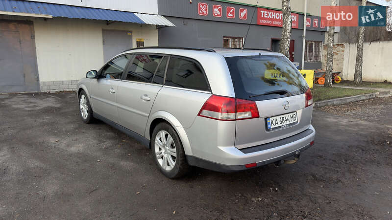 Универсал Opel Vectra 2004 в Полтаве