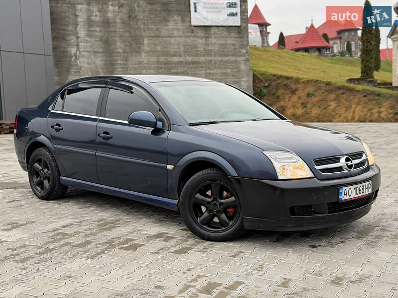 Седан Opel Vectra 2002 в Чернівцях