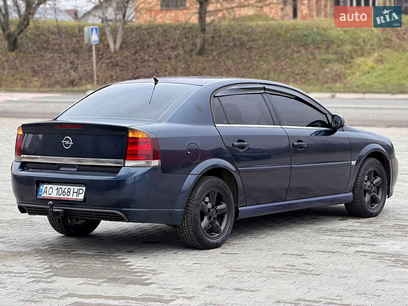 Седан Opel Vectra 2002 в Чернівцях