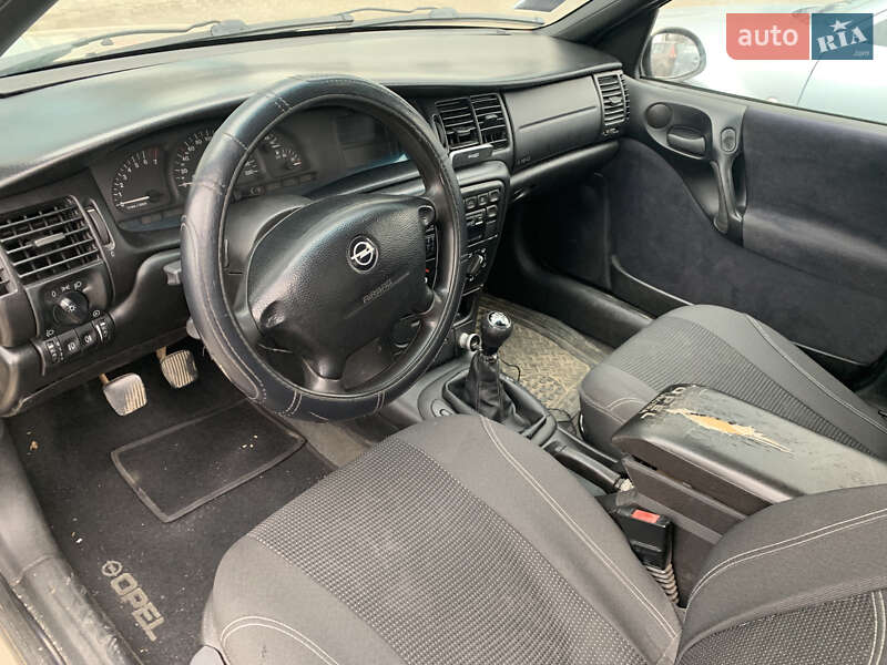 Седан Opel Vectra 1998 в Хмельницькому
