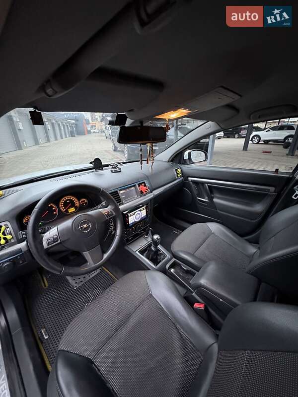 Универсал Opel Vectra 2006 в Житомире