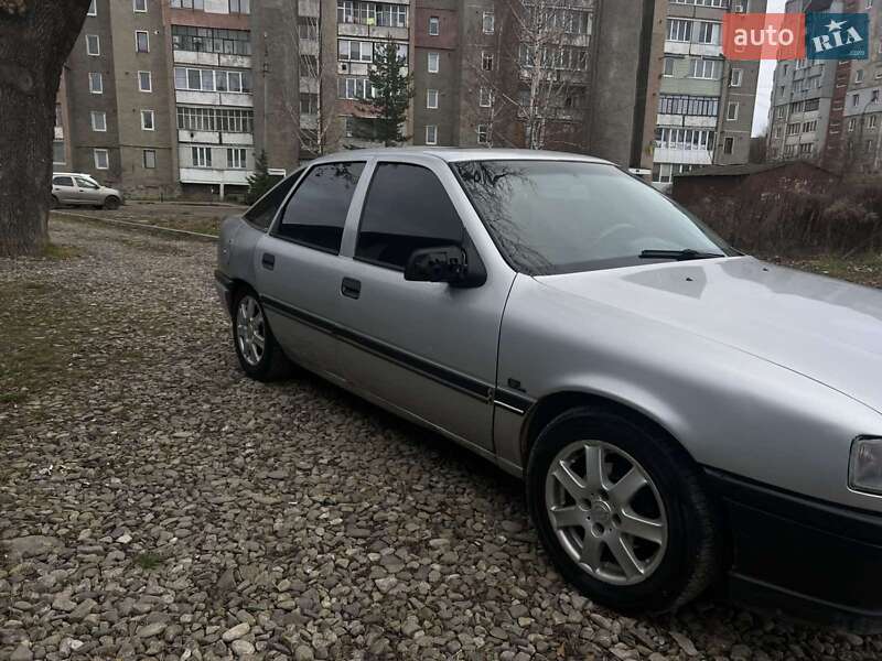 Ліфтбек Opel Vectra 1992 в Коломиї фото 3 Ліфтбек Opel Vectra 1992 в Коломиї