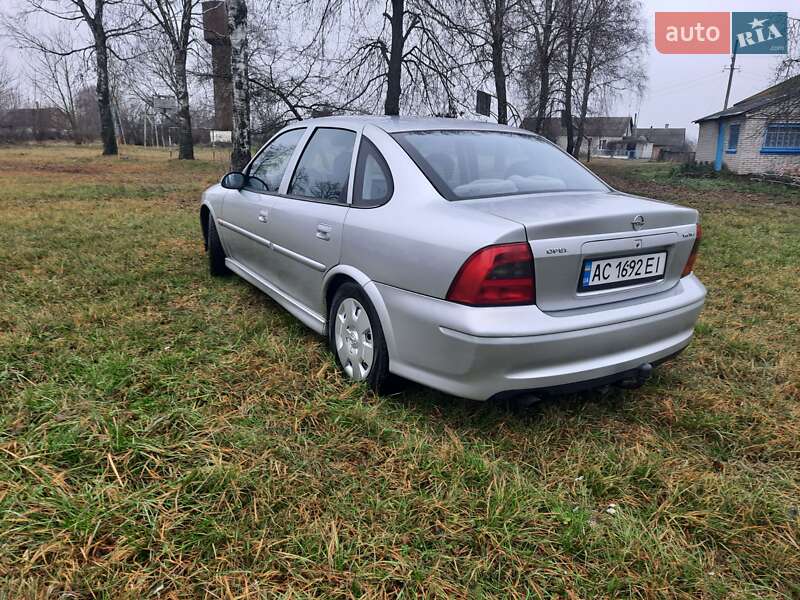 Седан Opel Vectra 2001 в Луцке