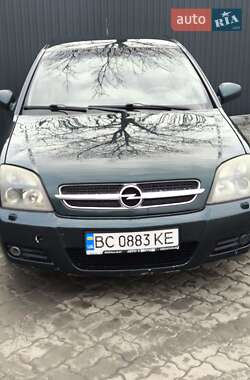 Лифтбек Opel Vectra 2003 в Дрогобыче