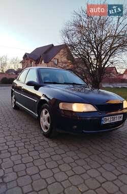 Седан Opel Vectra 2000 в Надворной