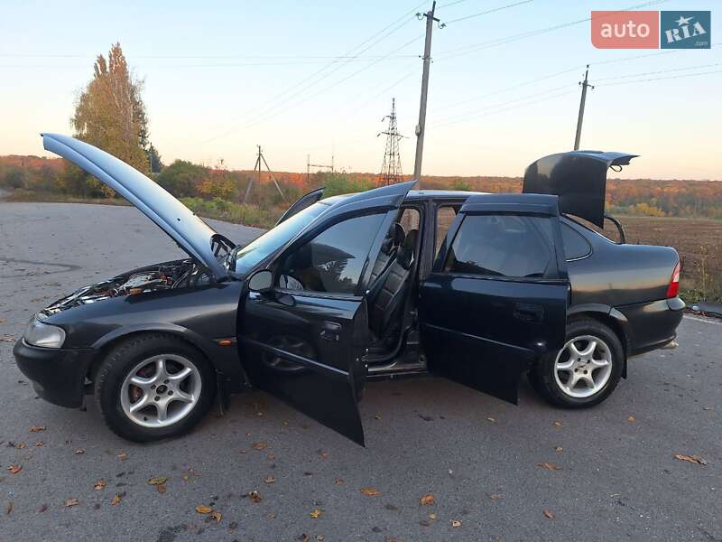 Седан Opel Vectra 1997 в Виннице