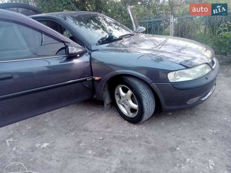 Седан Opel Vectra 1997 в Тернополі