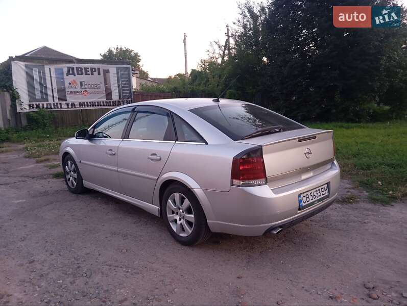 Лифтбек Opel Vectra 2004 в Путивле