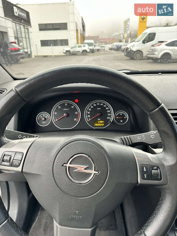 Лифтбек Opel Vectra 2007 в Виннице