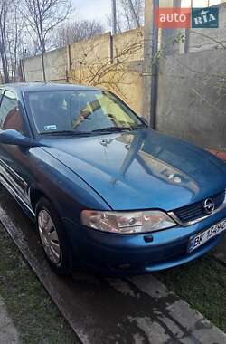 Седан Opel Vectra 2000 в Млиніві