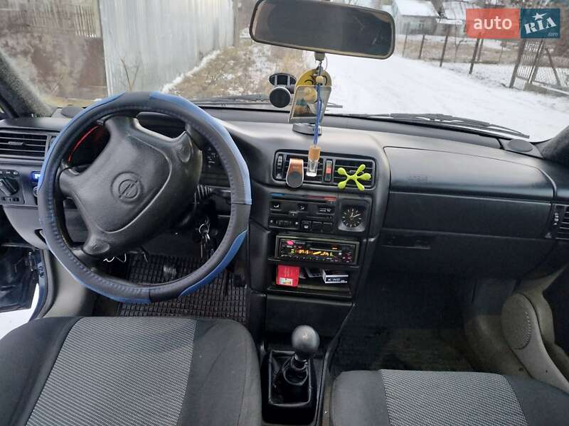 Седан Opel Vectra 1991 в Радехові