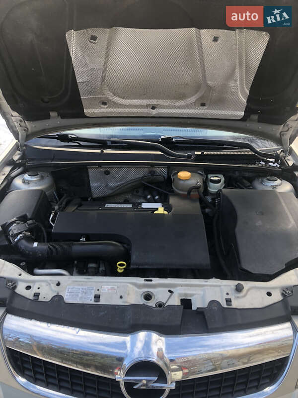 Седан Opel Vectra 2007 в Львове