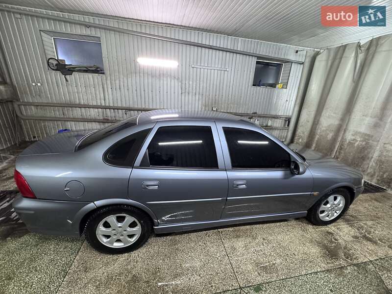 Седан Opel Vectra 2001 в Балаклії фото 7 Седан Opel Vectra 2001 в Балаклії