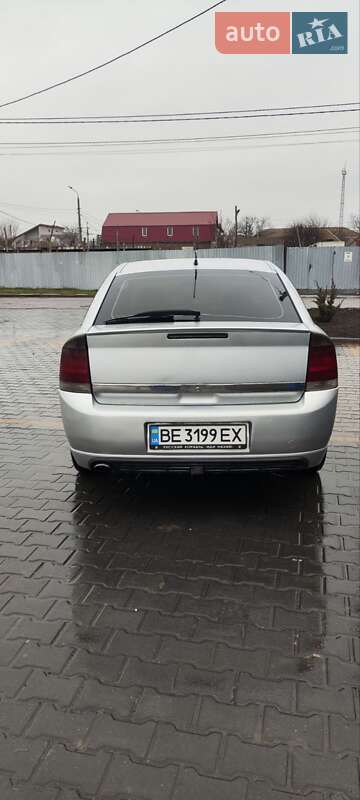 Ліфтбек Opel Vectra 2003 в Миколаєві