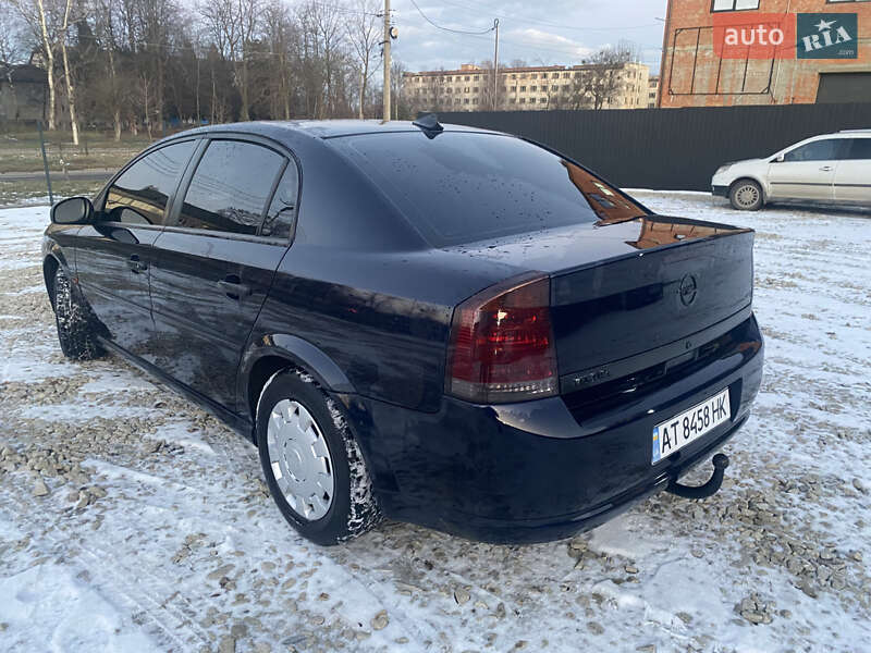 Седан Opel Vectra 2005 в Калуше