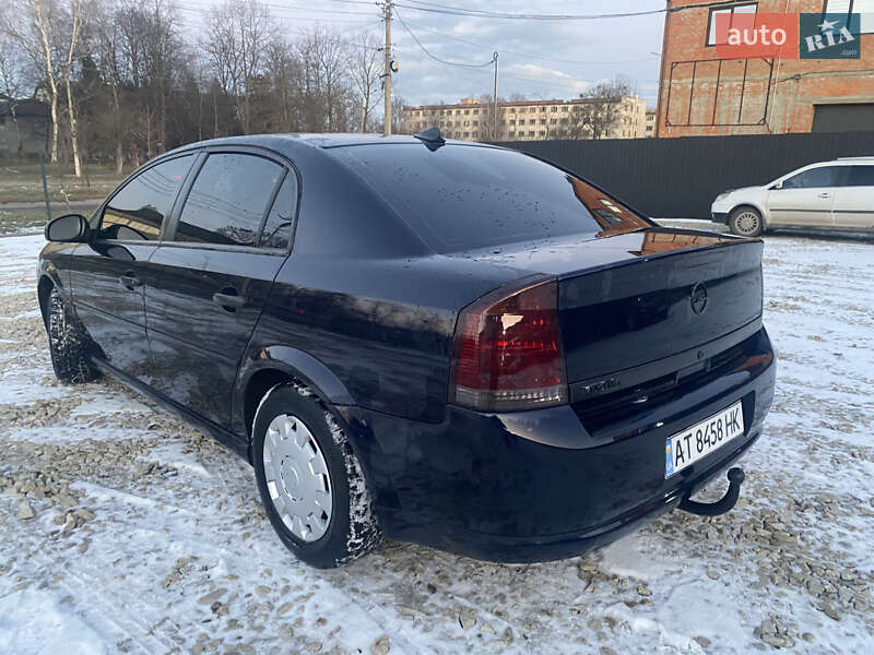 Седан Opel Vectra 2005 в Калуше