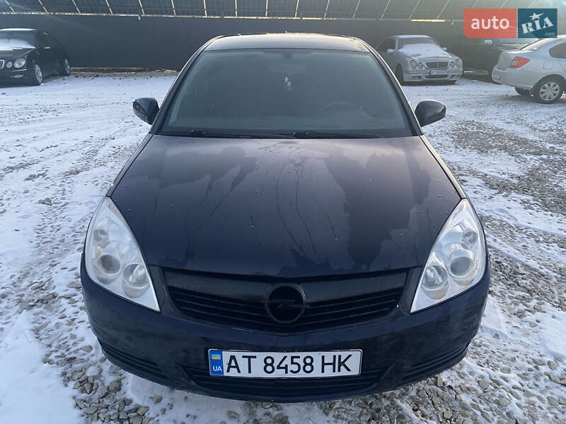 Седан Opel Vectra 2005 в Калуше