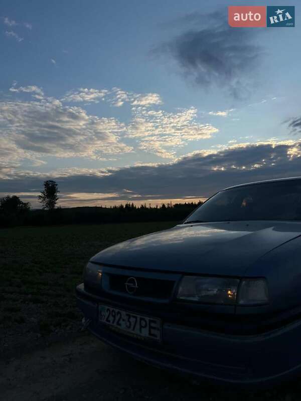 Седан Opel Vectra 1989 в Старой Жадовой фото 6 Седан Opel Vectra 1989 в Старой Жадовой