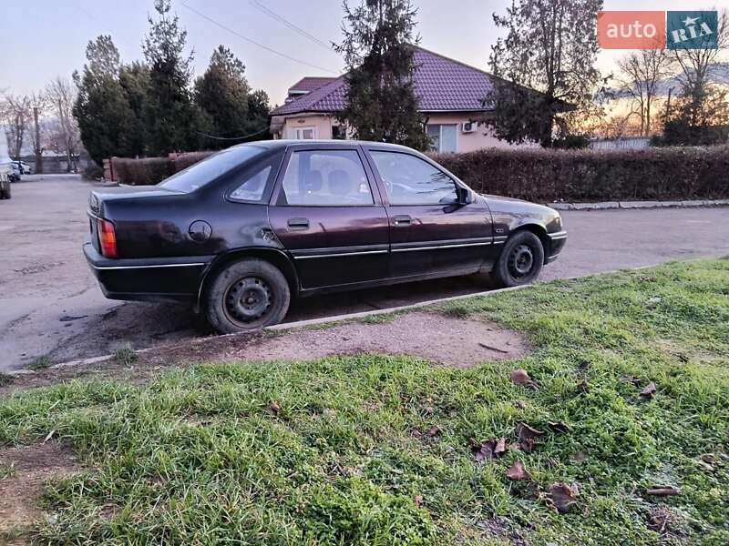 Седан Opel Vectra 1990 в Херсоне