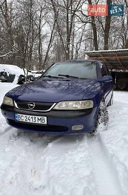 Ліфтбек Opel Vectra 1996 в Львові