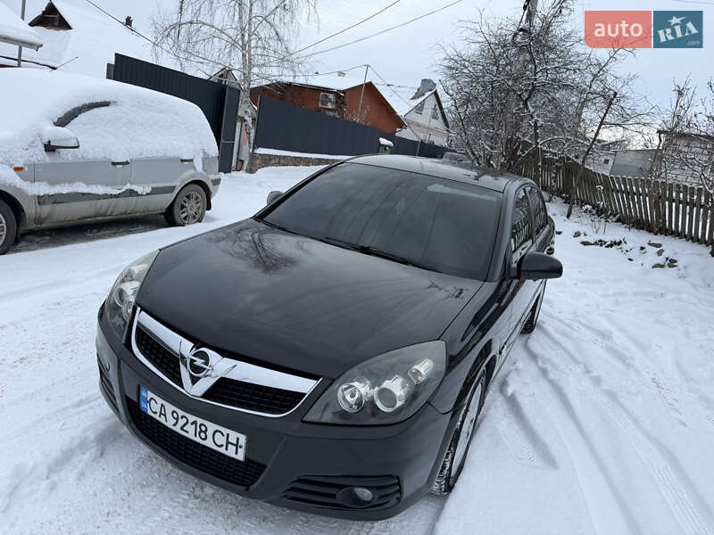 Седан Opel Vectra 2006 в Умані